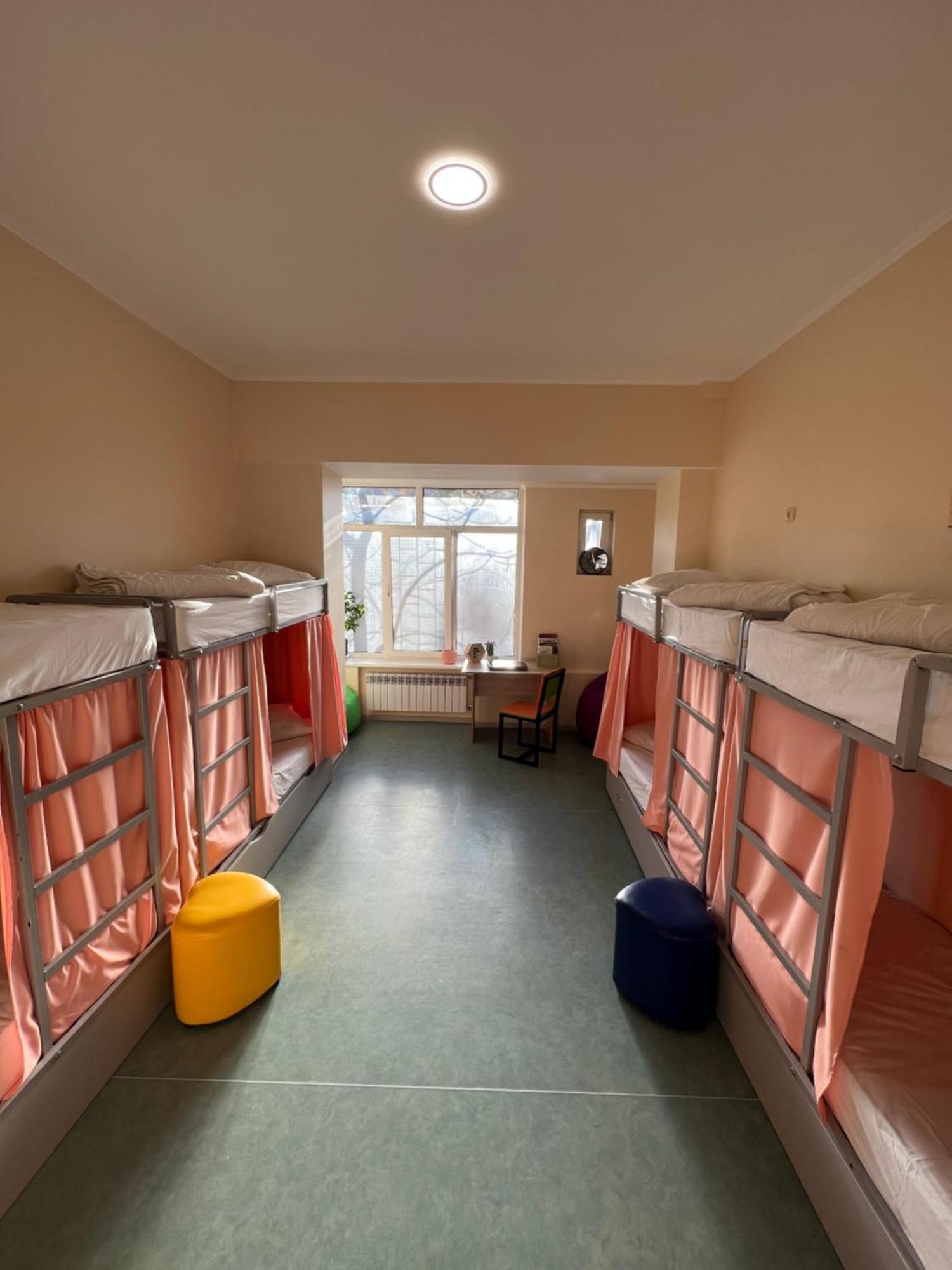Demeevsky Hostel Kyiv Exterior photo